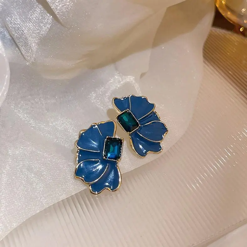 RE 389 Anting Bunga Stud Anting Wanita Tusuk Fashion Alloy Gaya Elegan 4