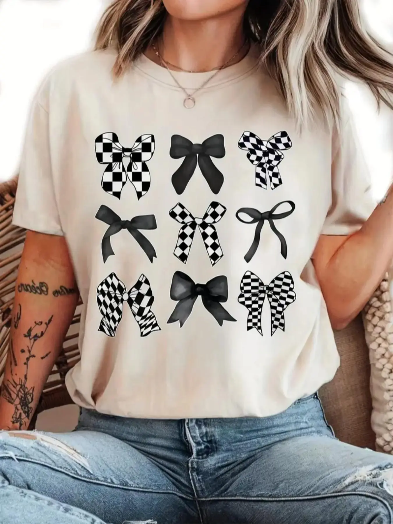 【Plus Size】 Bow Print Round Neck Tee, Casual Short Sleeve Crew Neck T-shirt for Daily Wear, Women Plus Clothing for All Seasons