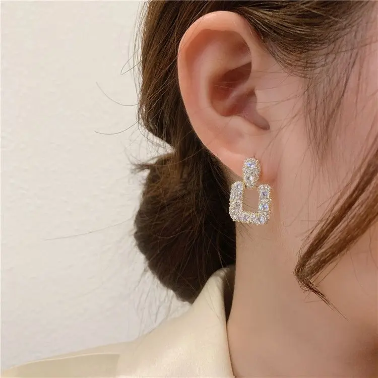 Hoa Tai Vuông, Phong Cách Pháp Hàn Quốc, Thanh Lịch Và Cổ Điển, Zircon Dát Siêu Lấp Lánh, Dành Cho Phụ Nữ, Kim Bạc Sterling, Cá Nhân Hóa, Đinh Tán Tai Đơn Giản, Thiết Kế Siêu Lấp Lánh Women Khuyên Tai