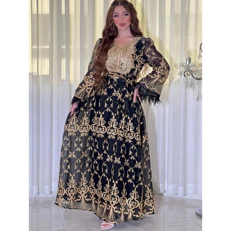 Product Introduction of New Embroidered Sticker Dress Muslim Party Banquet Robe 8