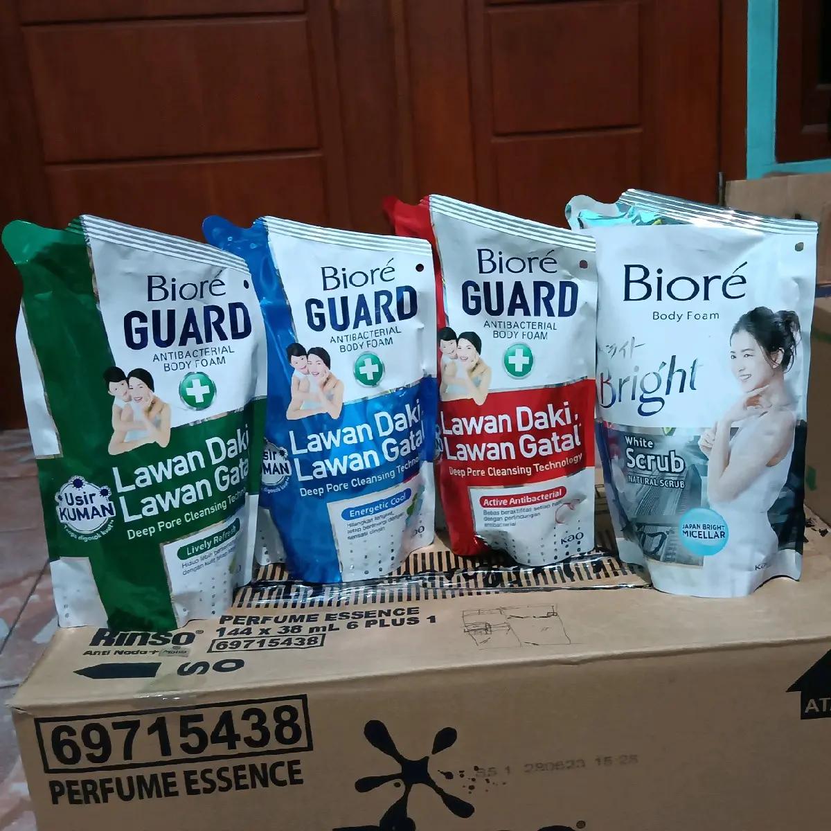 Biore Sabun Mandi cair 400ml Kemasan Isi ulang