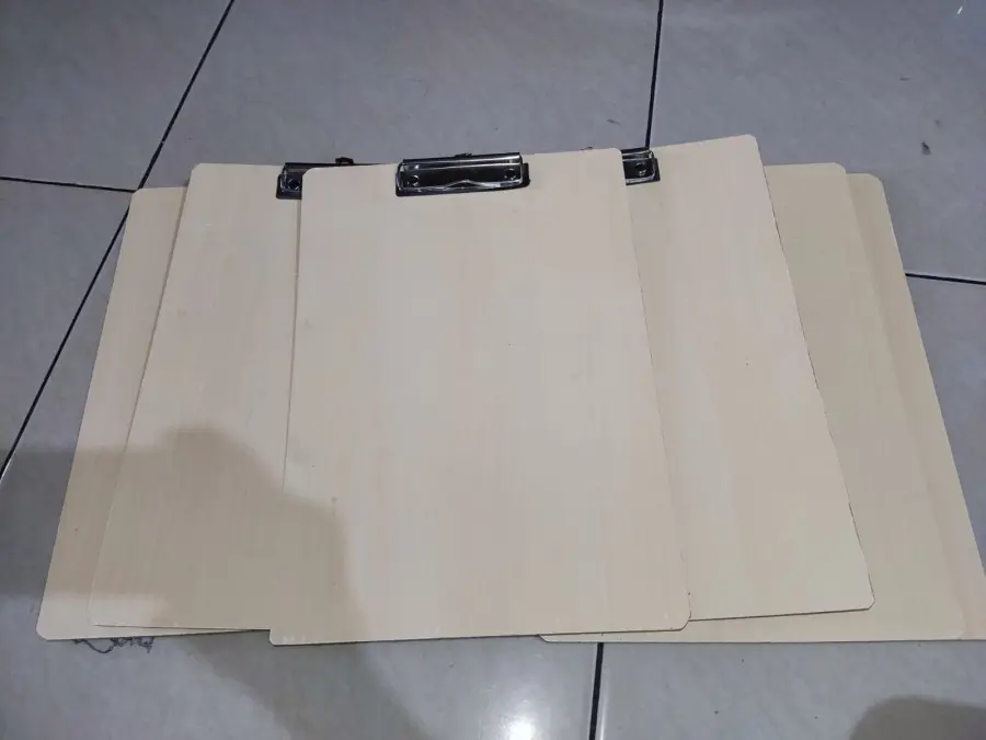 Papan Alas / Clipboard Hanaro F4 (Pcs)