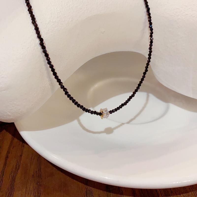 Product Introduction of Dây chuyền xương đòn hình trụ Zircon pha lê đen phong cách Ngọt Ngào ngầu cá tính Vòng Cổ dễ phối đồ Thời Trang Ins Cao Cấp Cho Nữ 9