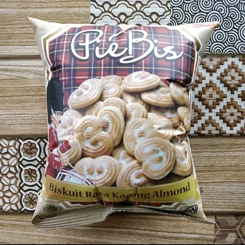 Piebis Monde Biskuit Almond ( 40 gr x 10 pcs ) Cookies Camilan Kacang Snacks Food 0