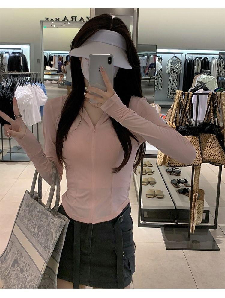 Product Introduction of 2025 New Ice Silk Sunscreen Clothes for Women, slim fit, waist cinching, small stature, slimming, UV resistant, breathable, thin jacket, fashionable and versatile 19