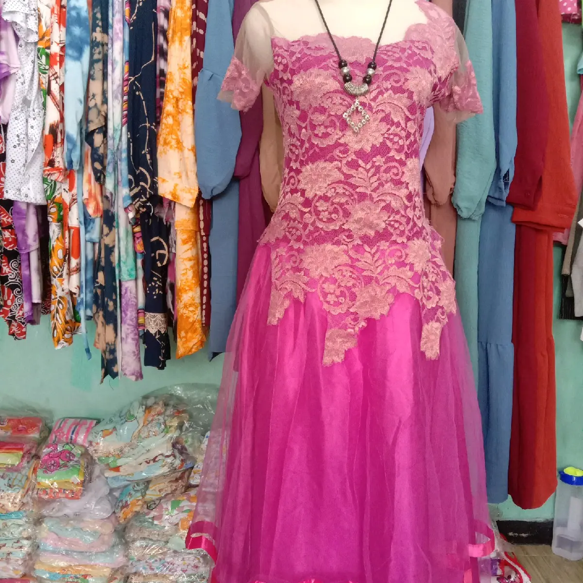 GAUN SINGER ISI 4 PCS Anggun Bunga