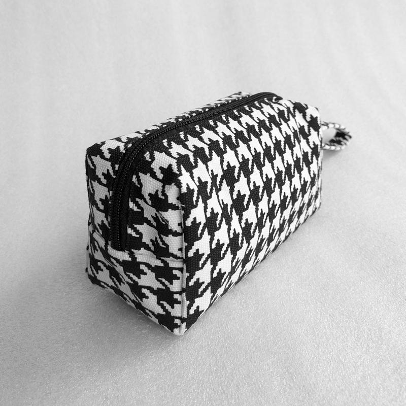 Pouch Kanvas Kotak Pouch Make Up Bisa Untuk Souvenir 18x9x7cm 2