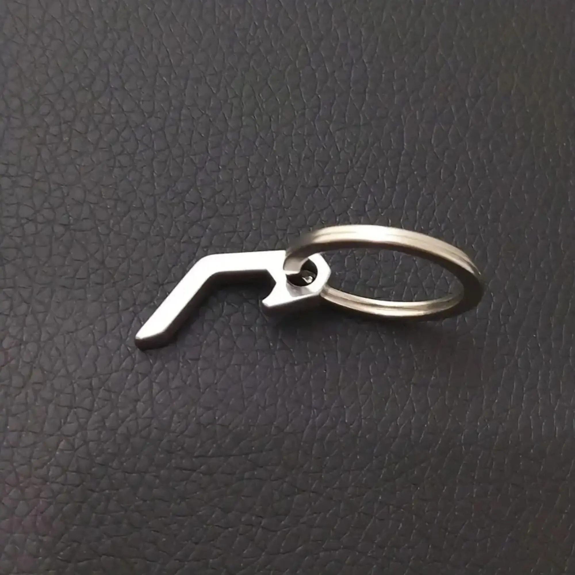 Stainless Steel Mini Bottle Opener Keychain, Portable and Quick Opener for Camping, Outdoor Accessory, Christmas Gift