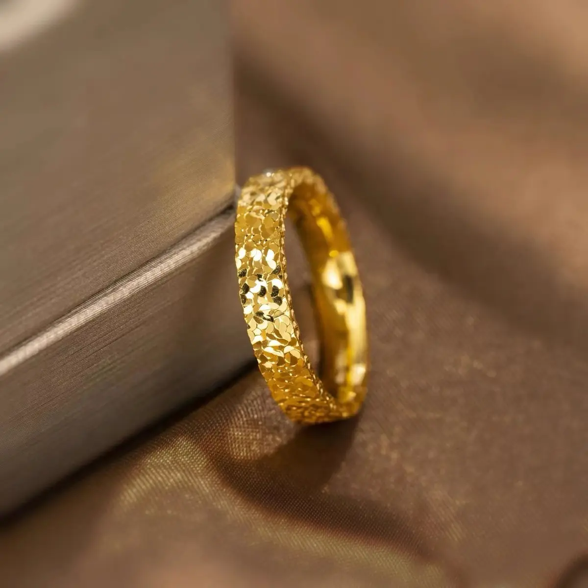 Titanium Steel Ring Fresh Gold Crushed Ice Couple Rings Fashion Versatile Simple Ring Gold Store Same Style Jewelry