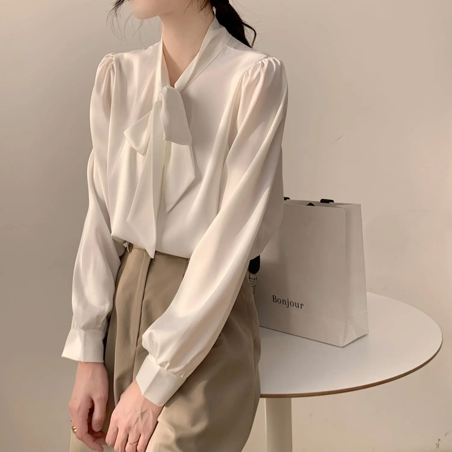 Áo Sơ Mi Trắng Thắt Nơ Cho Nữ, Dài Tay, Thích Hợp Cho Mùa Xuân Và Mùa Thu, Thiết Kế Đẹp, Độc Đáo, Áo Voan Quốc Tế Thương, Áo Sơ Mi Trang Trọng Chuyên Nghiệp, Bán Chạy Tại Cửa Hàng