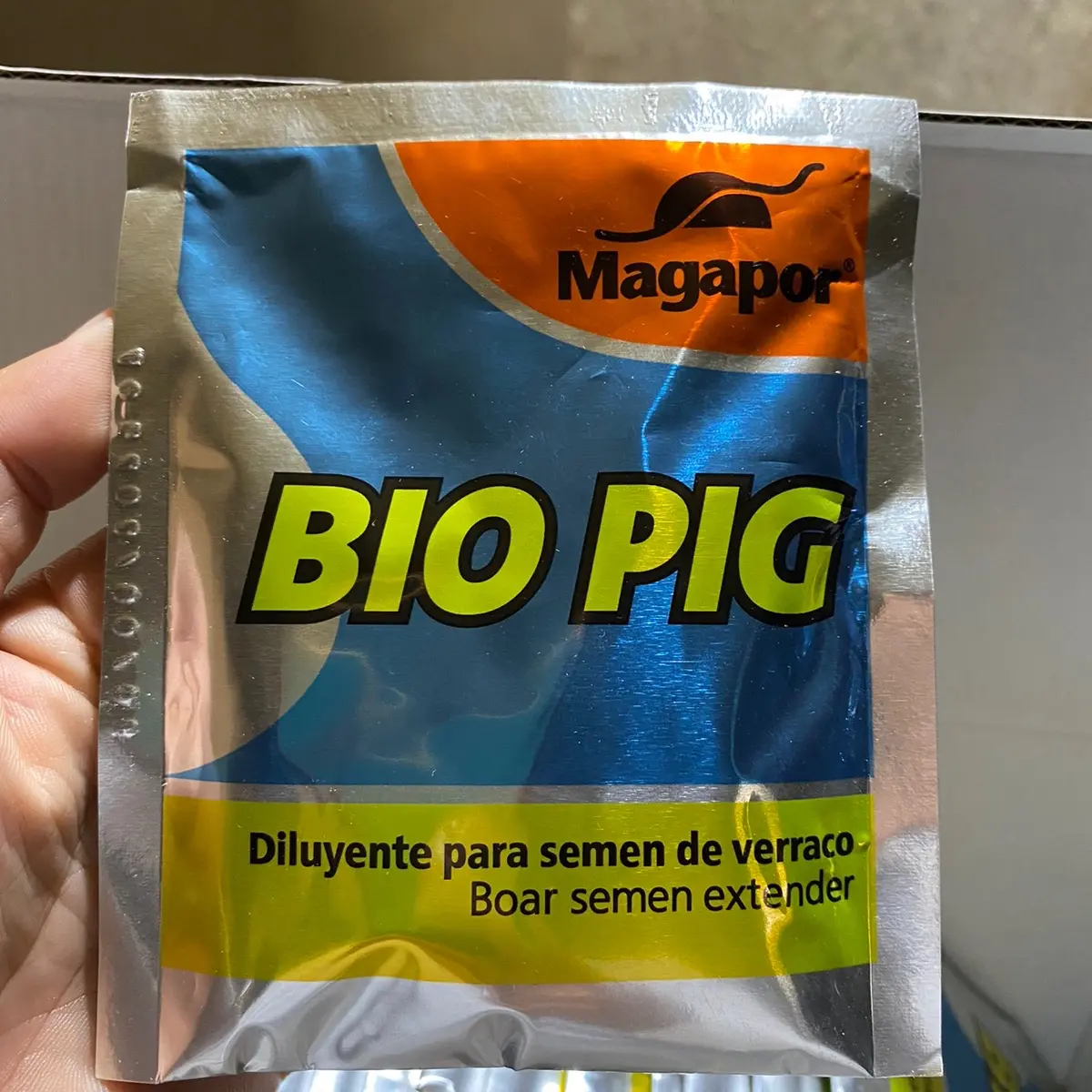 Tinh heo nọc Bio Pig bảo quản 3-6 ngày, 1 gói pha với 1000ml nước
