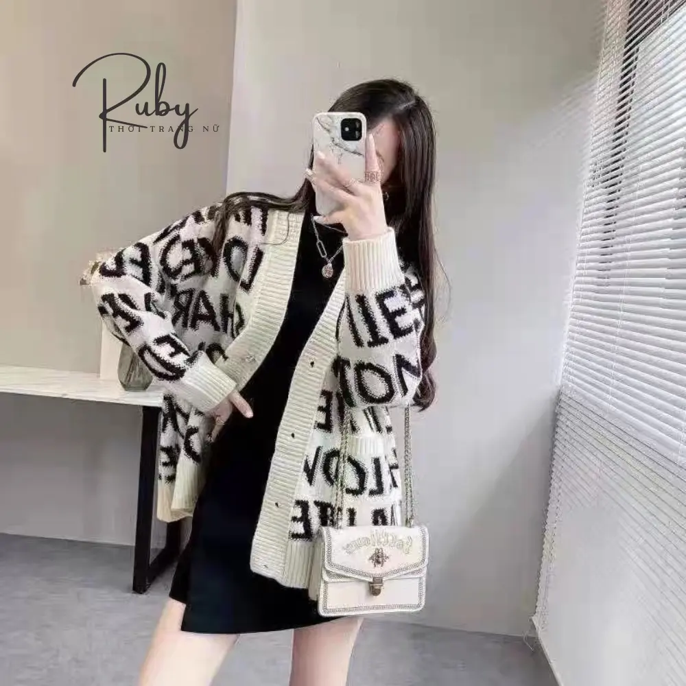 Áo khoác len nữ, áo cardigan len sợi hàng QCCC dài tay thu đông PHỐI CHỮ tay bo màu TRẮNG ĐEN - RUBY DESIGN