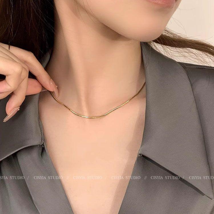 Product Introduction of 2025 Popular Amber Twin Golden Sweater Necklace for Girls Autumn and Winter New Light Luxury High-Grade Sense Niche Sweater Chain 7