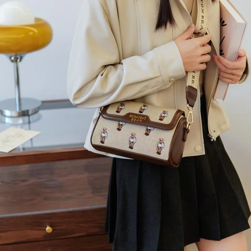 Túi Xách Nữ deo chéo Da Vải Thêu Gấu Đựng Vừa Điện Thoại Đeo Vai Bag Nhung Kem Đeo Chéo Jean 7