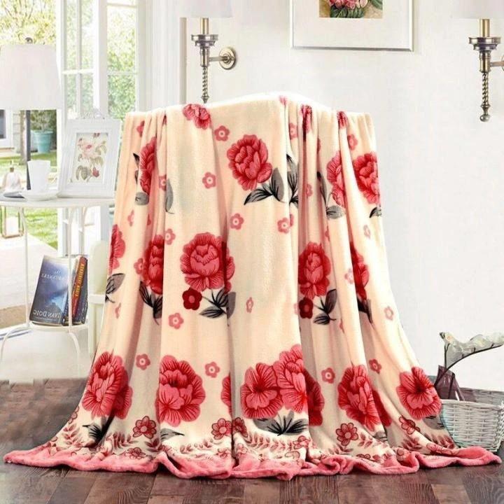 Product Introduction of Chăn tuyết nhung lông cao cấp 1m65x2m Mẫu Hoa Lá ngẫu nhiên - Loại tốt 3