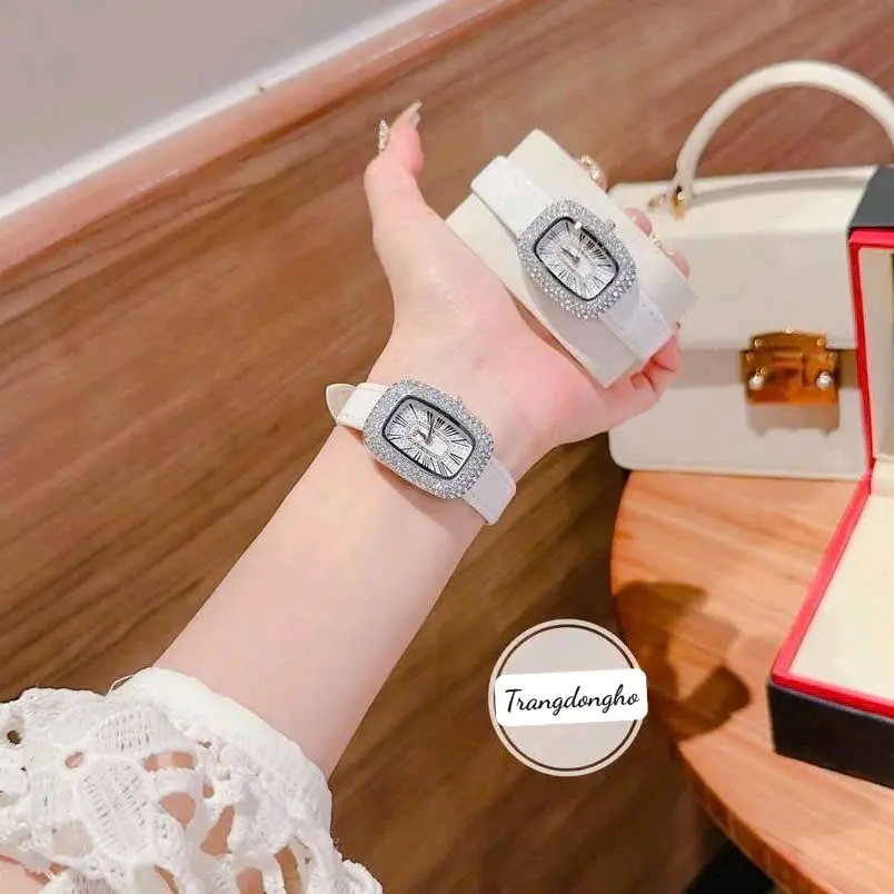 B.16 Đồng Hồ Nữ mặt bầu thời trang  dây da đính đá lấp lánh   Trang Sức women watch