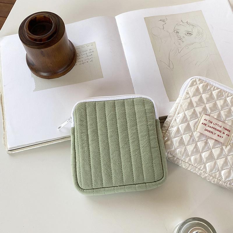Product Introduction of Cute Portable Makeup Bag, Hygiene Cotton Bag, Earphone Bag, Lipstick Bag, Digital Organizer Bag 7