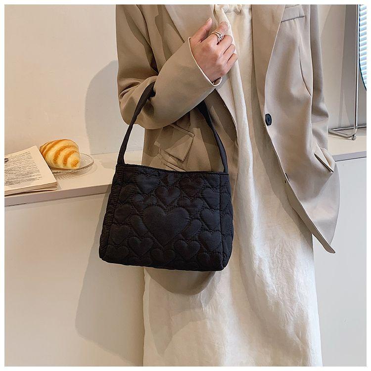 Product Introduction of [In Stock] Shoulder Bag, Candy Color, Lightweight, Fashion Trend, Korean Style, Large Capacity, Casual All-Match, 5 Colors, Nylon Material 6