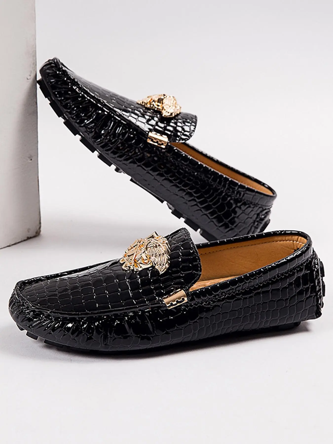 Men's Fashionable Slip-on Loafers, Casual Comfortable Flat Shoes for Daily Wear, Lightweight Breathable Shoes for Men