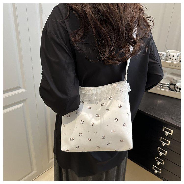 Product Introduction of Sewing Line Magnetic Snap Spring 2025 Women's Bag Shoulder Bag Personality Trend Large Capacity 15