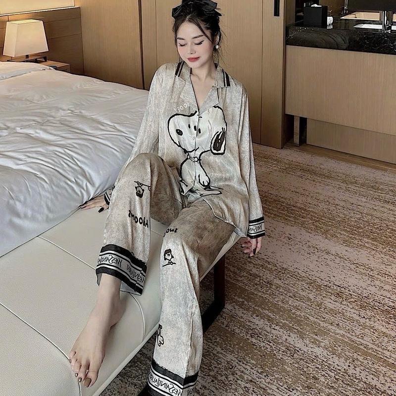 Bộ Đồ Lụa Xước Ánh Kim Snoopy Màu Sắc Dễ Mặc Hot Hit Cho Nữ - Women Áo Có Cổ 4