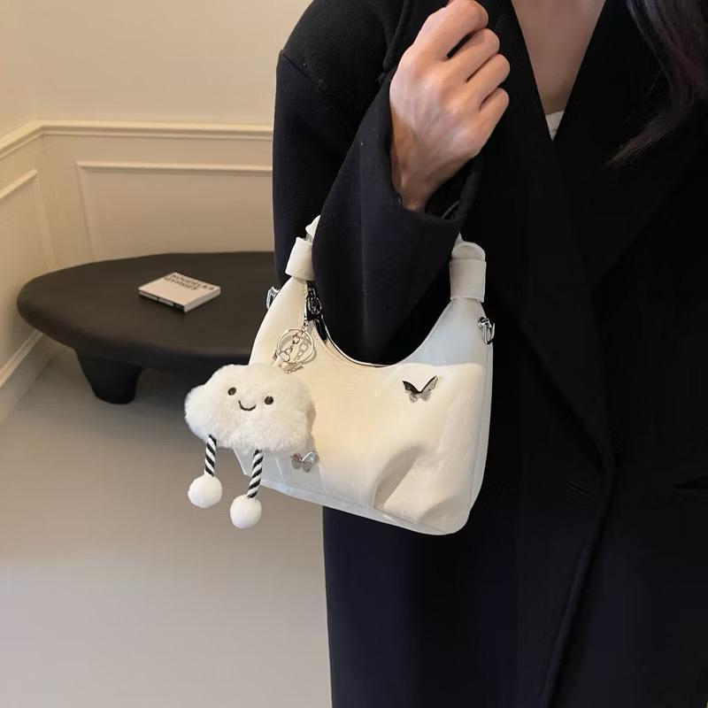 Product Introduction of Túi Xách Quai Dúm Da Nhung Đính Charm Bướm Cầm Tay Đeo Chéo Tặng Móc Mây Bag Nữ 1