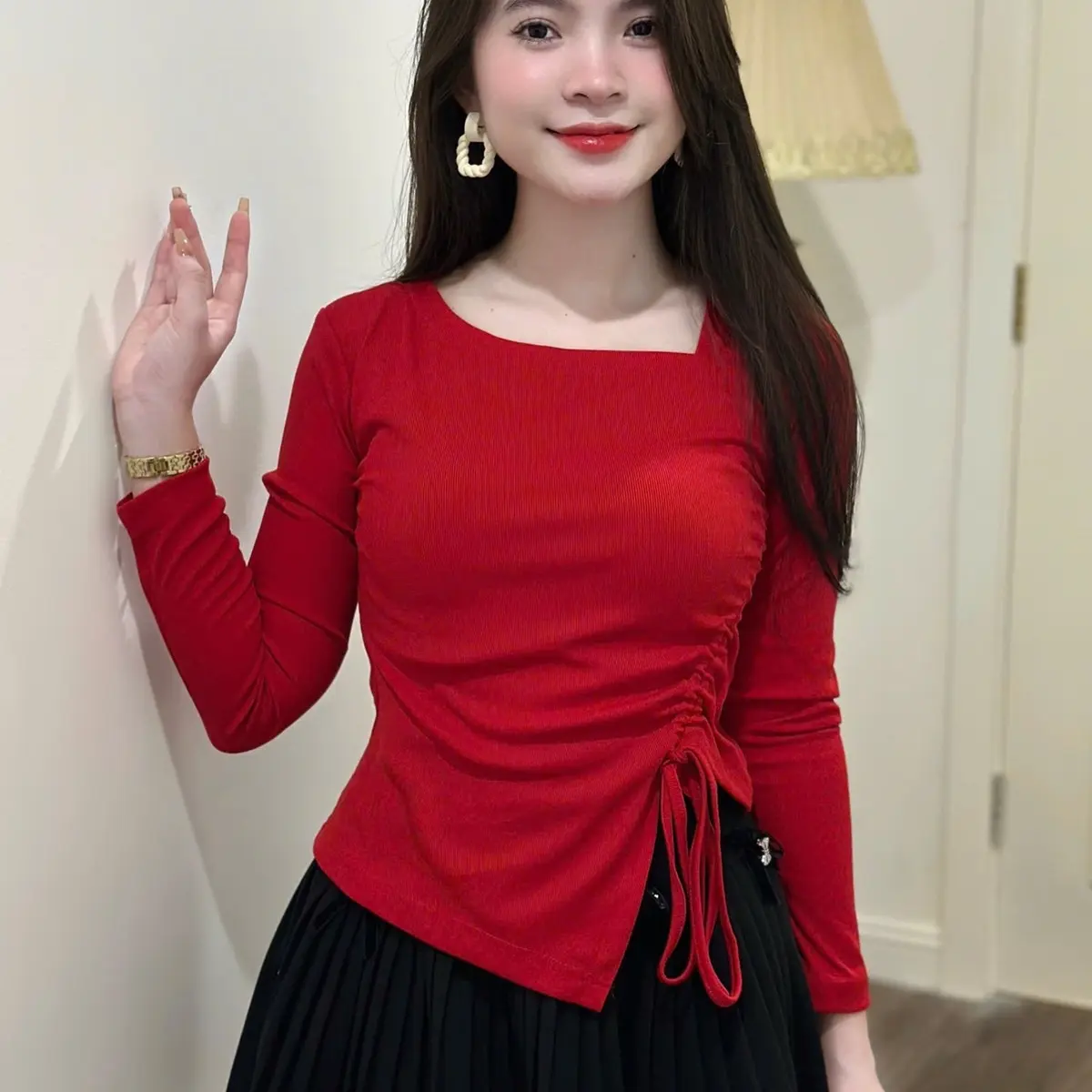 áo cổ lệch rút dây vạt chéo