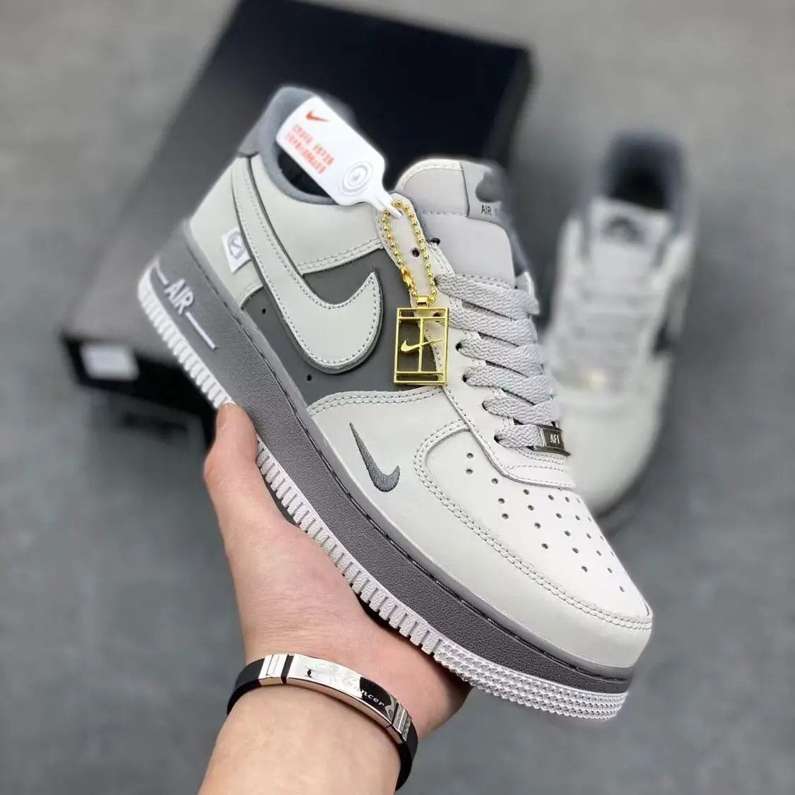 Giày Một Móc Nhỏ Air Force One, Chính Hãng Thuần Khiết, Màu Xám Nhạt, Cổ Thấp, Dành Cho Nam Và Nữ, Thời Trang, Thích Hợp Cho Các Cặp Đôi, Giày Thường Ngày