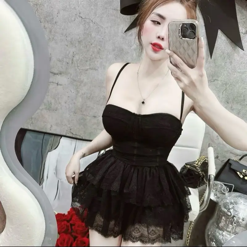 Bộ đồ ren 3 món áo đúp 2 dây, chân vấy tầng và áo khoác mỏng