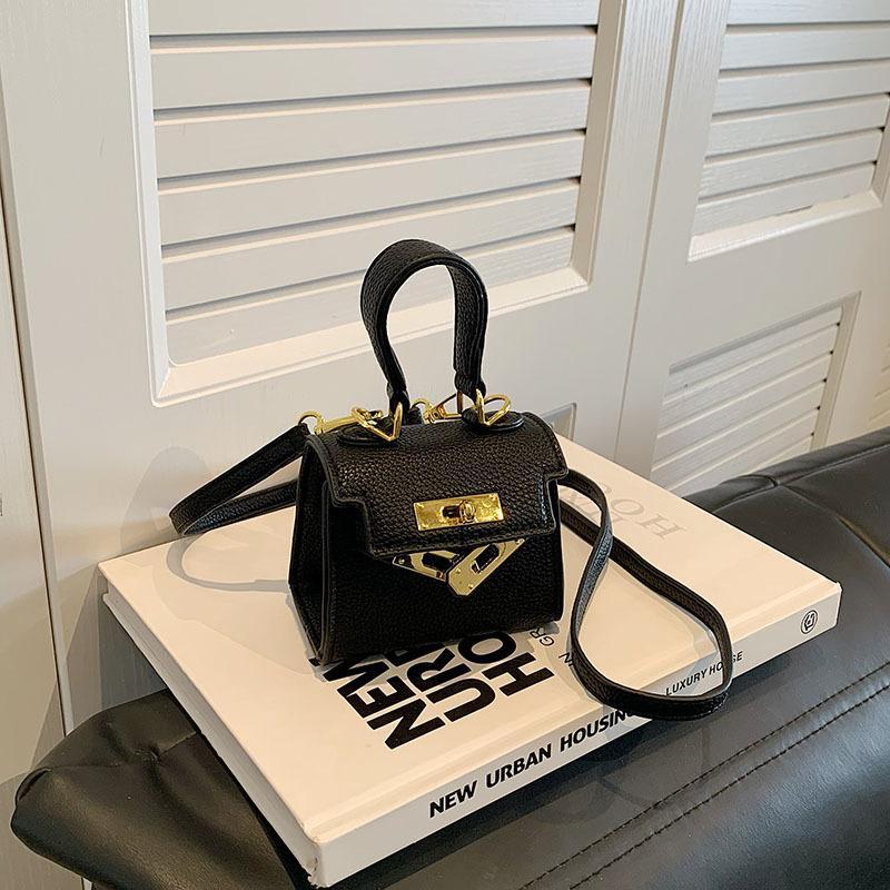 Product Introduction of Túi Xách Nữ Khóa Pu Hàn Quốc Đa Năng Cầm Tay Đeo Vai Bag  Nhung Da 8