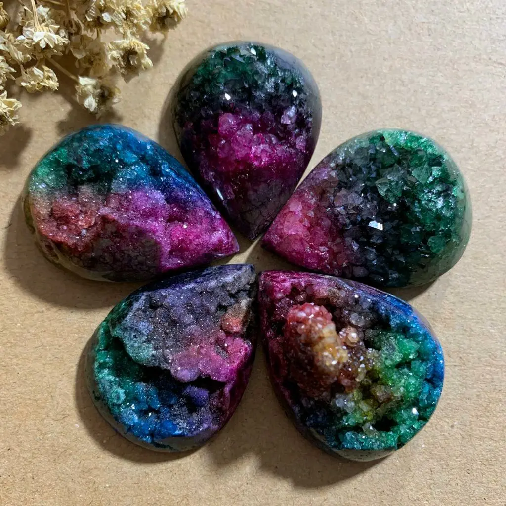 Gemstone / Druzy 4cm / Bahan craft