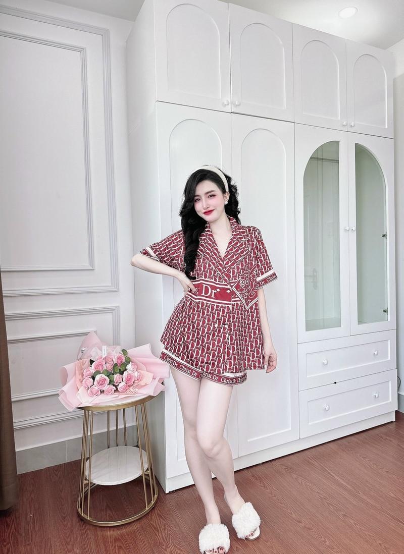 Product Introduction of Đồ bộ đùi lụa Latin fom vest 4 cúc bọc - size dưới 70kg  Women 5
