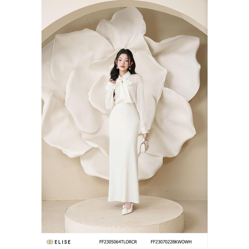 Chân váy dài trắng xẻ sau Thiết kế Elise mã FF2307022BKWOWH