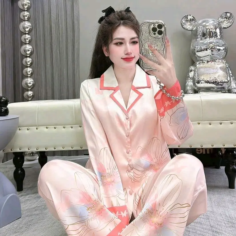 tơ tằm mềm mịn mát mẻ dễ chịu