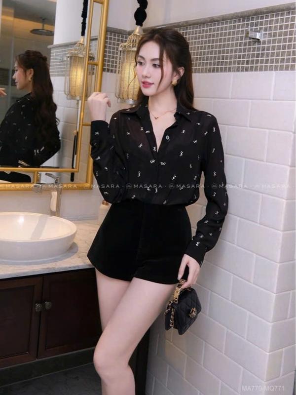 Áo sơ mi nữ voan mỏng hoạ tiết chữ A blink 5