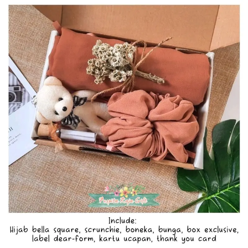 GIFT BOX HAMPERS PAKET ULTAH HADIAH WISUDA Kado 2