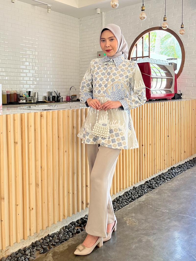Product Introduction of BATIK RAVINDRA Blouse Batik Karina Katun Wanita 29