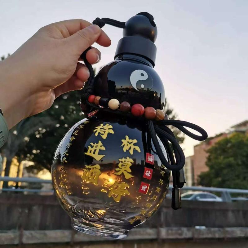 Product Introduction of New Black Myth Portable Wine Gourd Large Capacity High Temperature Resistant Drop-Proof Hot Sale Drop-Proof Wine Flask Portable Carrying Water Bottle 0