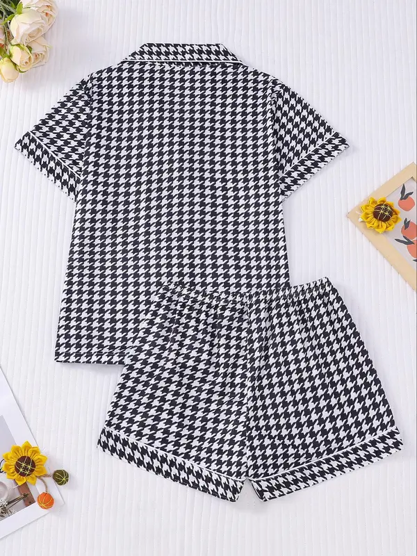 Women's All Over Houndstooth Print Short Sleeve Pajama Two-Piece Set, Casual Comfy Soft Button Front Chest Pocket Design Lapel Neck Top & Elastic Waist Shorts PJ Set, Ladies Sleepwear for All Seasons 1