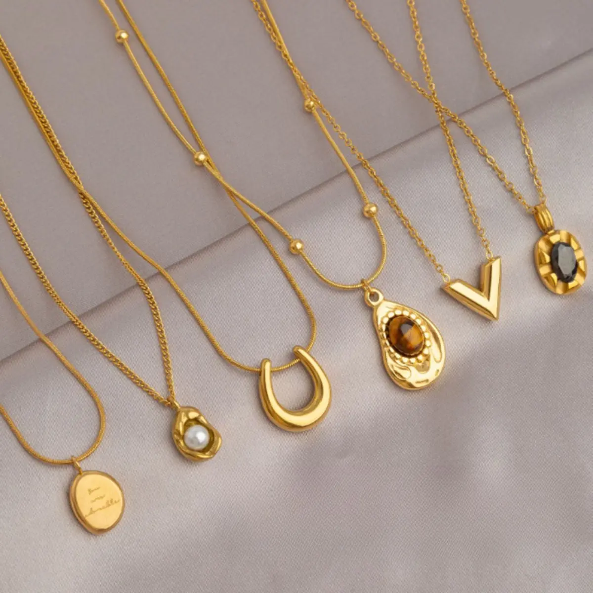 68 Styles Stainless Steel Necklace for Women Chain Korean Fashion Butterfly Flower Heart Pendant Gold Choker Jewellery
