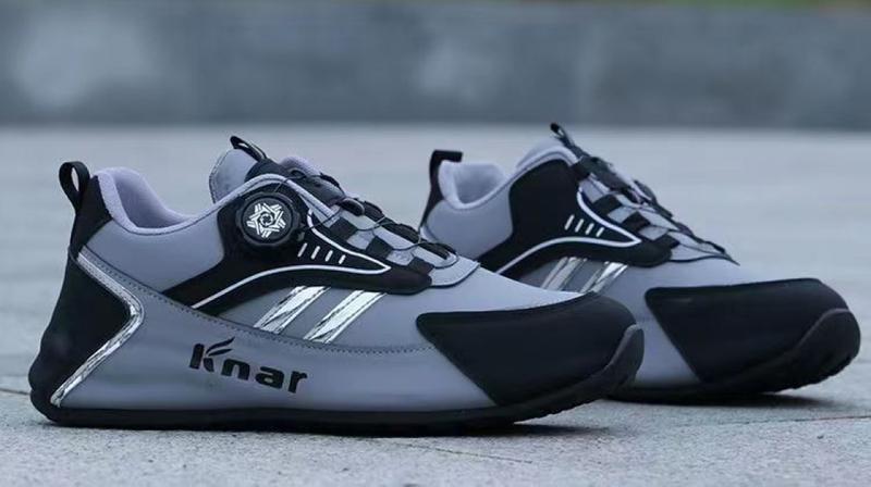 Product Introduction of Men's Shoes New Sports Casual Shoes Student Riding Sneakers Rotating Button Toe-Wrapped Shoes Fashionable Breathable Daddy Shoes Closed Runner Trainers Training Running Walking Shoes Footwear 8