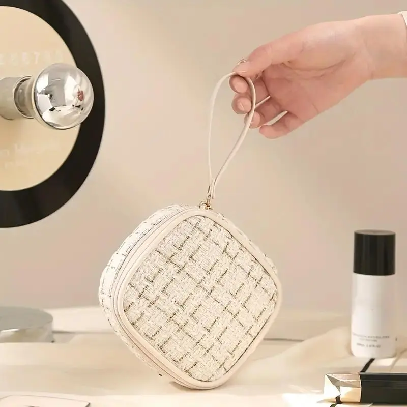 Portable Mini Makeup Bag, 1 Count Fashionable Lipstick Bag, Travel Makeup Bag, Simple All-match Makeup Bag for Women & Girls 4