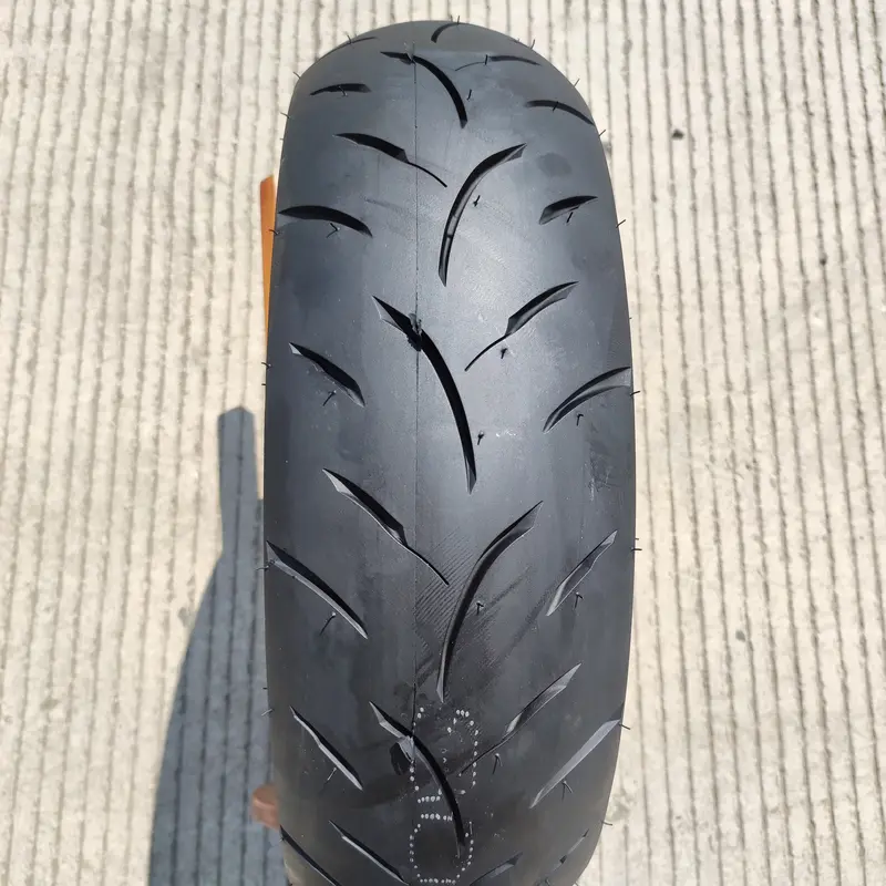 Ban Nmax ADV Maxxis Victra 110/70-13, 120/70-13, 130/70-13 dan 140/70-13 Accessories Motor 3
