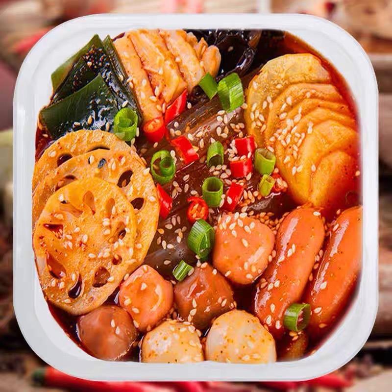 ( Tặng 1xúc xích ) 1 Lẩu tự sôi Trung bò miếng/dạ bò /cá viên/xúc xích 2