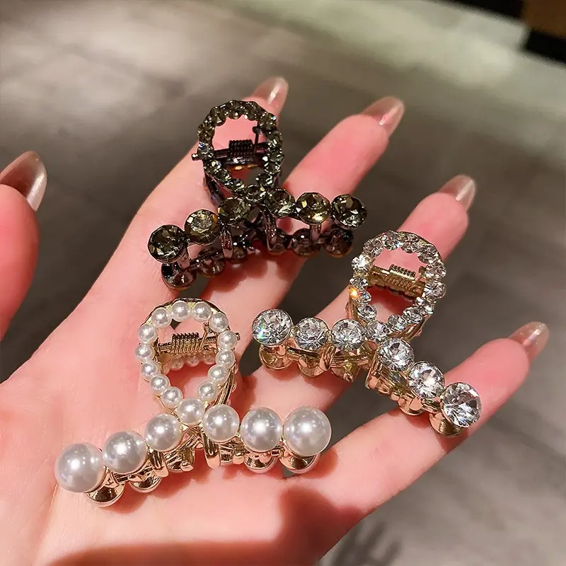 New Clip, Pearl Small Grab Clip, Women's Back of The Head Clip, Hair Accessory, Half Tied Hair