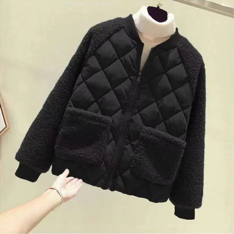 Áo Khoác Độn Bông, Dành Cho Nữ, Ngắn, Dáng Rộng Vừa Vặn, Phong Cách Hàn Quốc Mới 2023, Chắp Vá Len Lông Cừu Giả, Nhỏ, Thích Hợp Cho Mùa Đông, Áo Khoác Women Top Jacket Sò áo  gió lv