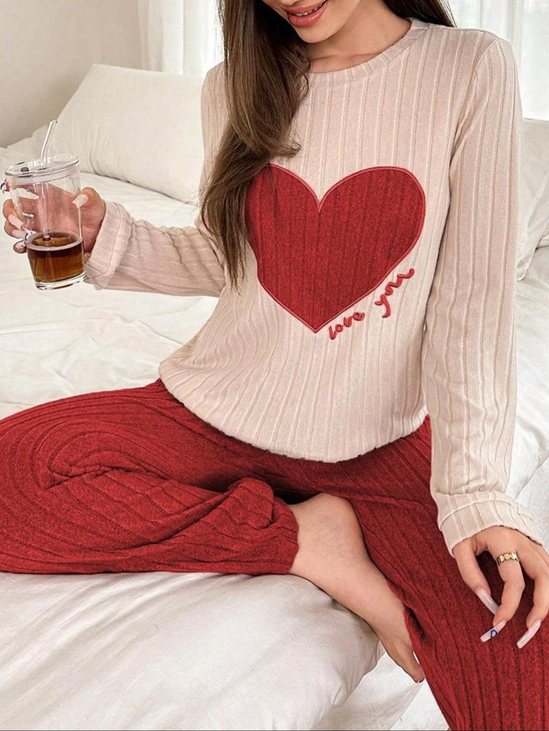Product Introduction of Women's Heart Pattern Long Sleeve Tee & Pants Pyjama Two-piece Set, Casual Comfy Round Neck Top & Trousers Pj Set, Women's Sleepwear for Fall & Winter Valentine's Day, gift Valentine's Day 7