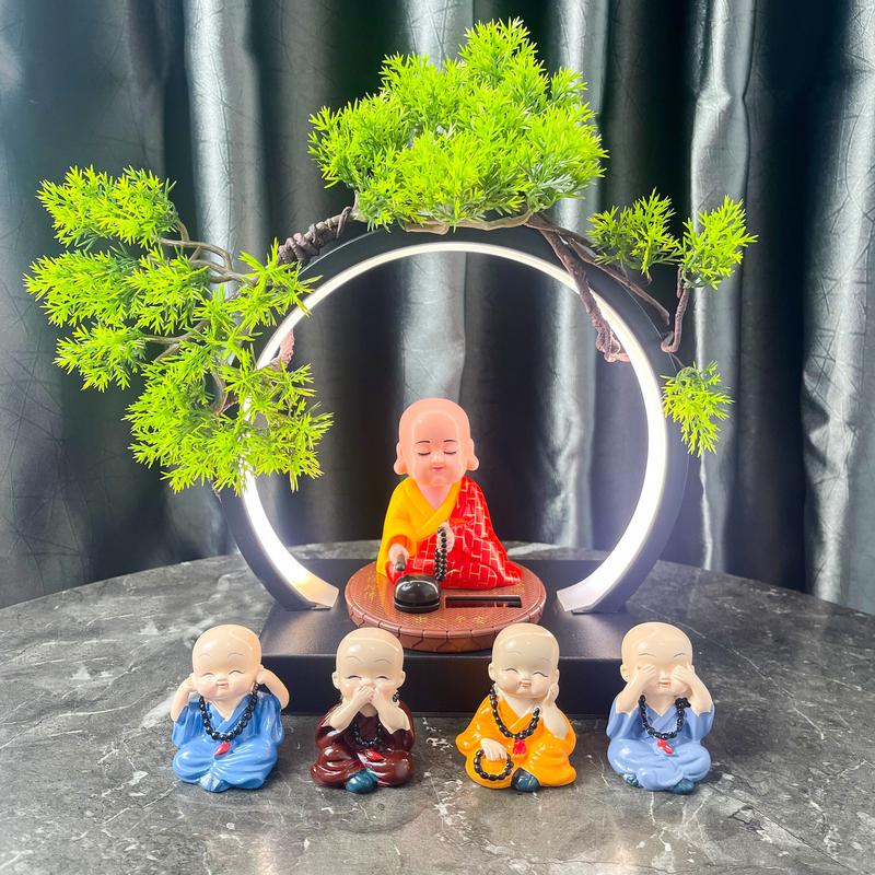 [Tặng kèm nhánh cây tùng] Kệ đèn LED 3 màu kết hợp tượng sư thầy gõ mõ và 4 chú tiểu đeo tràng hạt trang trí bàn làm việc, decor phòng, làm quà tặng
