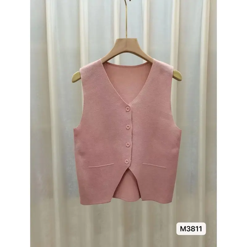 Mikicloth Layla Knit Vest Tank Top | Atasan Wanita Rompi Rajut Import Kancing Panjang Crop 3