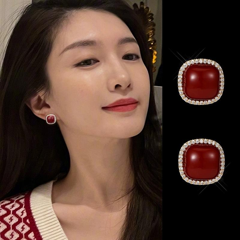 Product Introduction of ต่างหูมุก เพชรเต็ม เข็มเงิน ต่างหูวินเทจระดับไฮเอนด์ สไตล์ใหม่และร้อน ดีไซน์เฉพาะหรูหรา 19